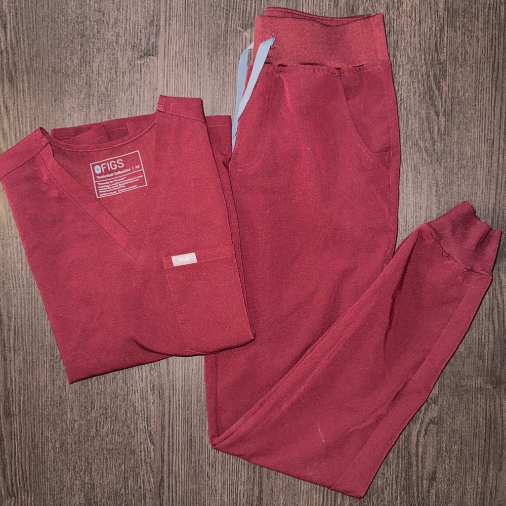 Burgundy Figs Scrubs XS/XS Tall